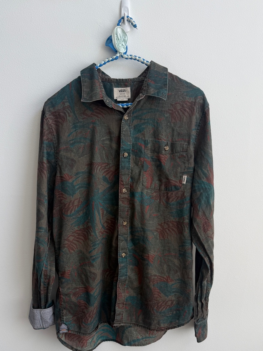 VANS long sleeve button down 
Medium